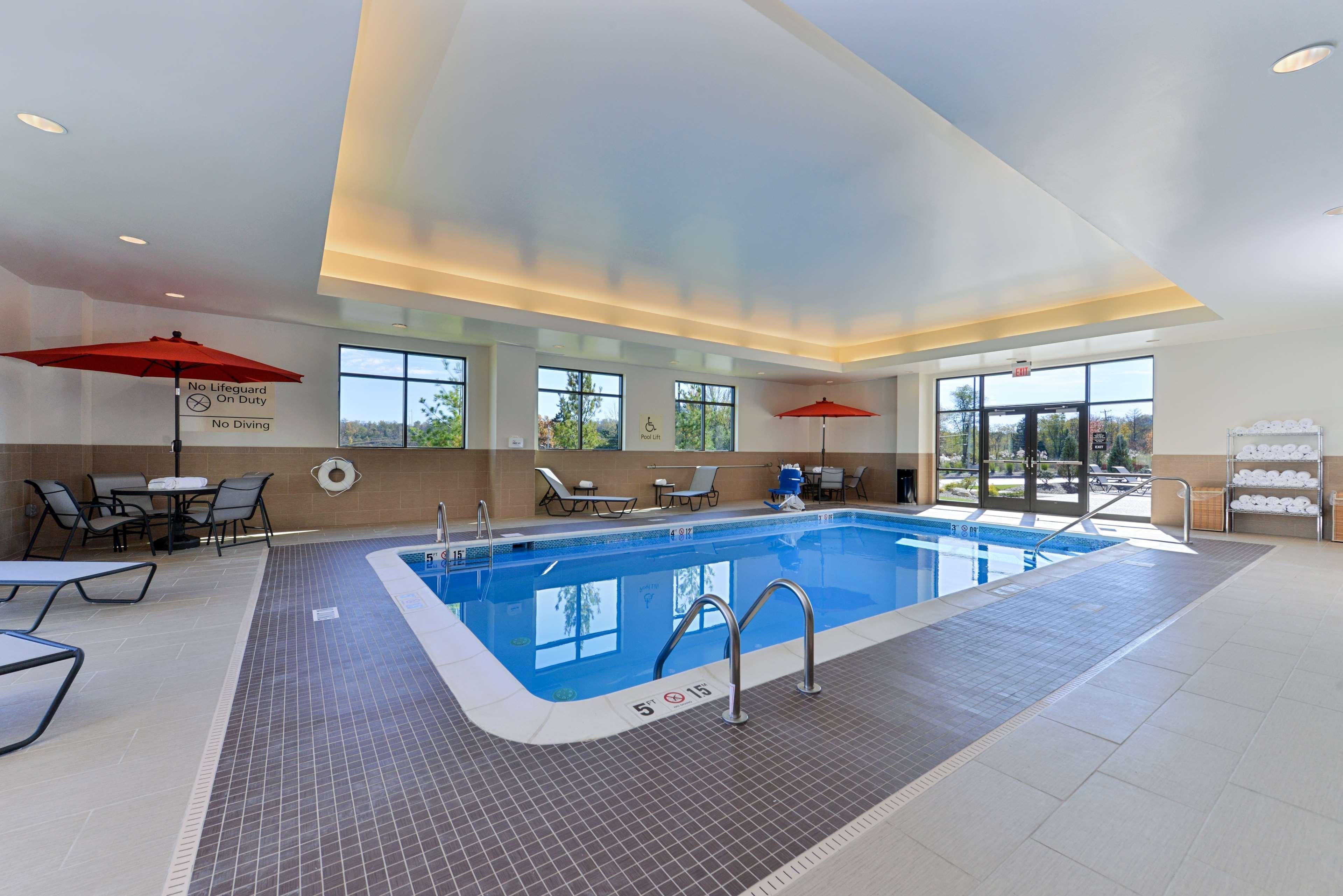 Hampton Inn & Suites California University-Pittsburgh Coal Center Экстерьер фото
