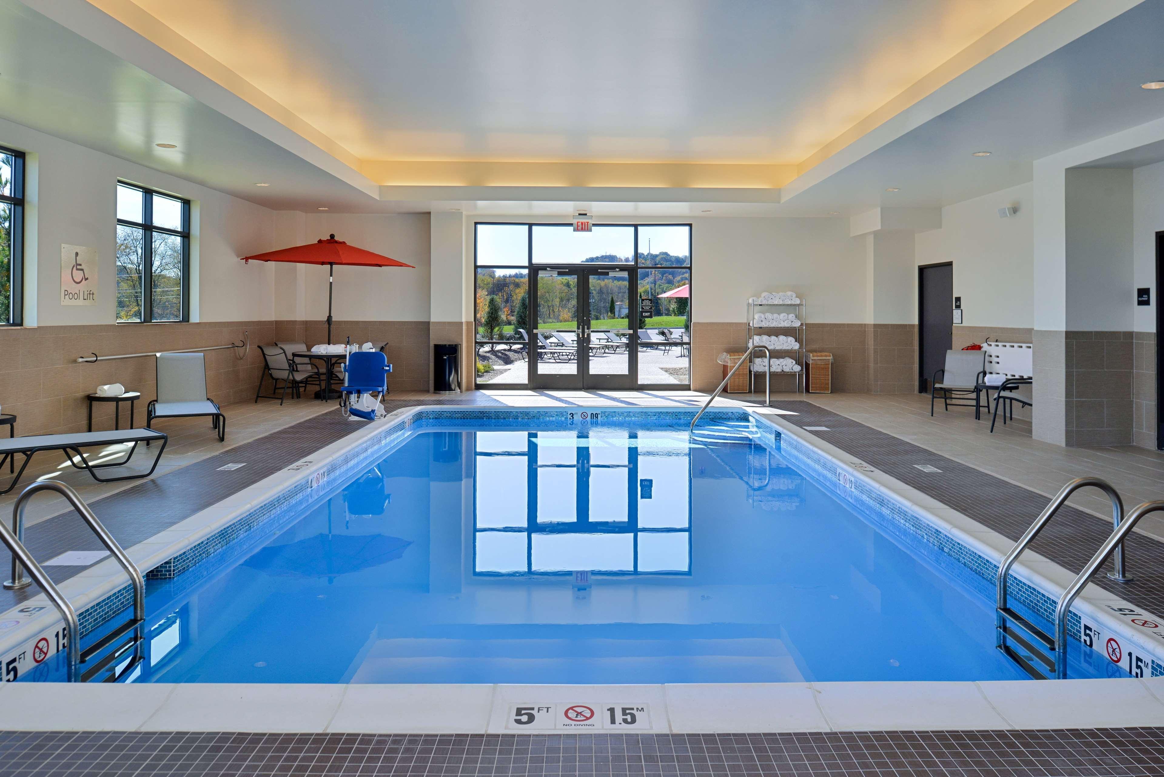 Hampton Inn & Suites California University-Pittsburgh Coal Center Экстерьер фото