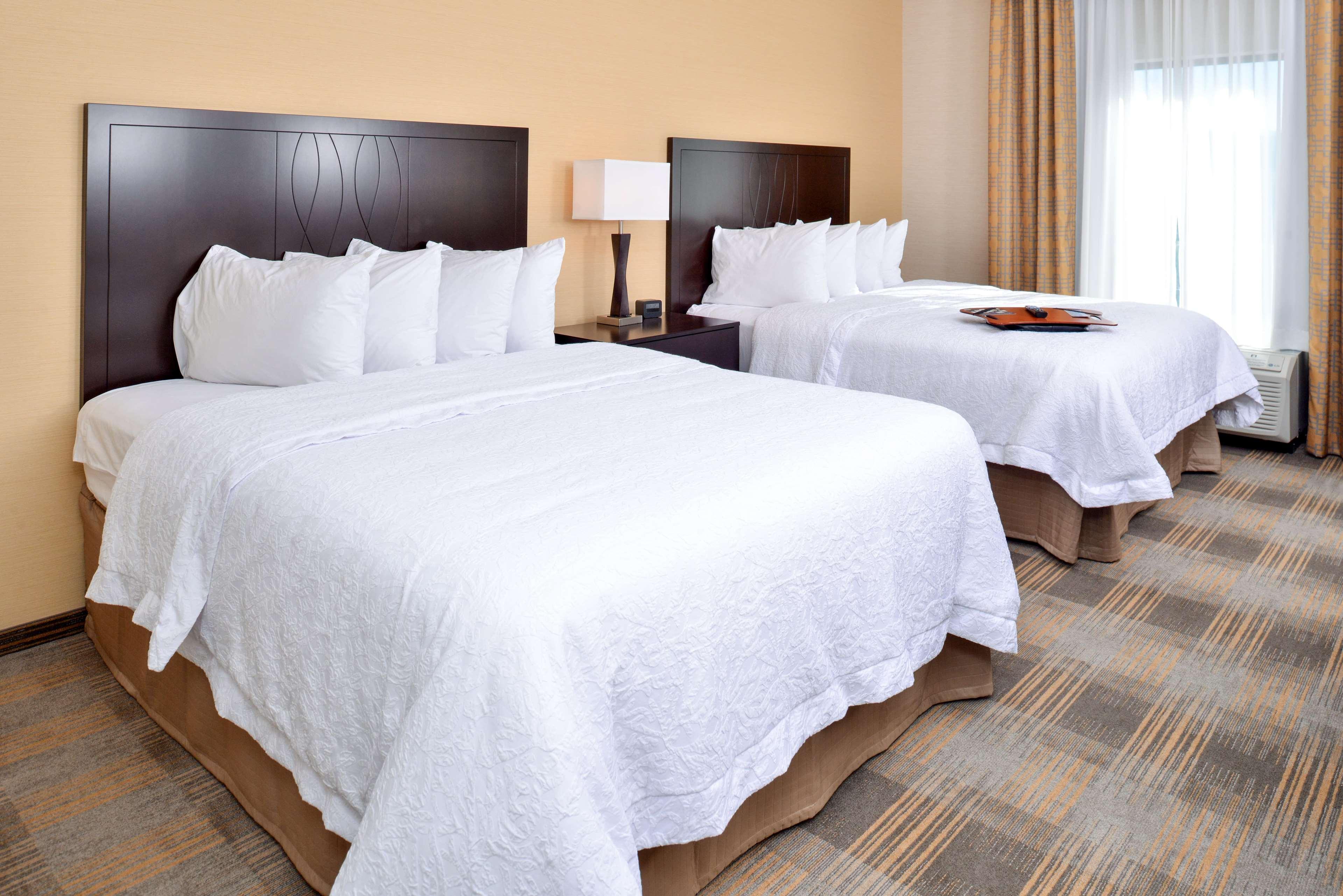 Hampton Inn & Suites California University-Pittsburgh Coal Center Экстерьер фото