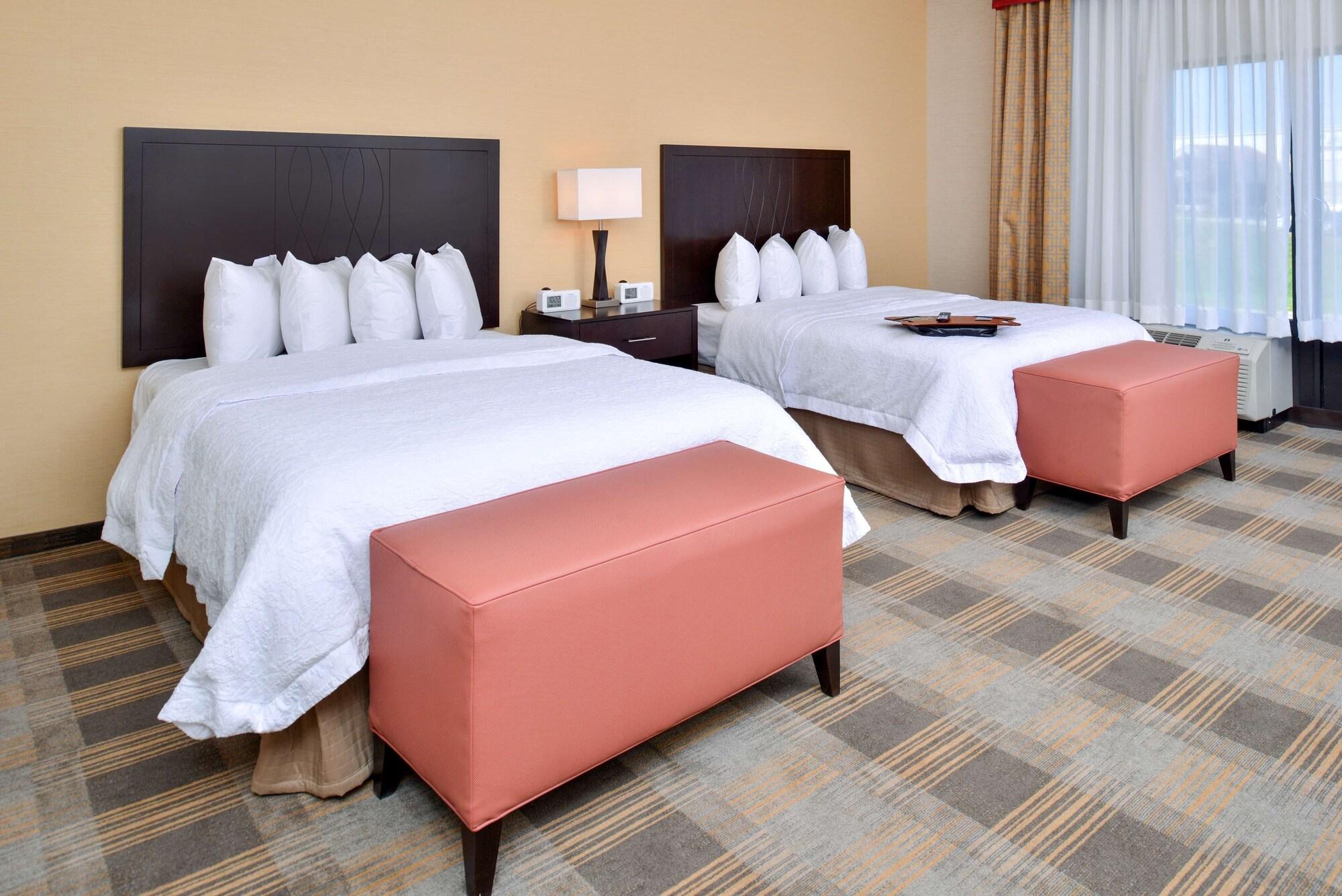 Hampton Inn & Suites California University-Pittsburgh Coal Center Экстерьер фото
