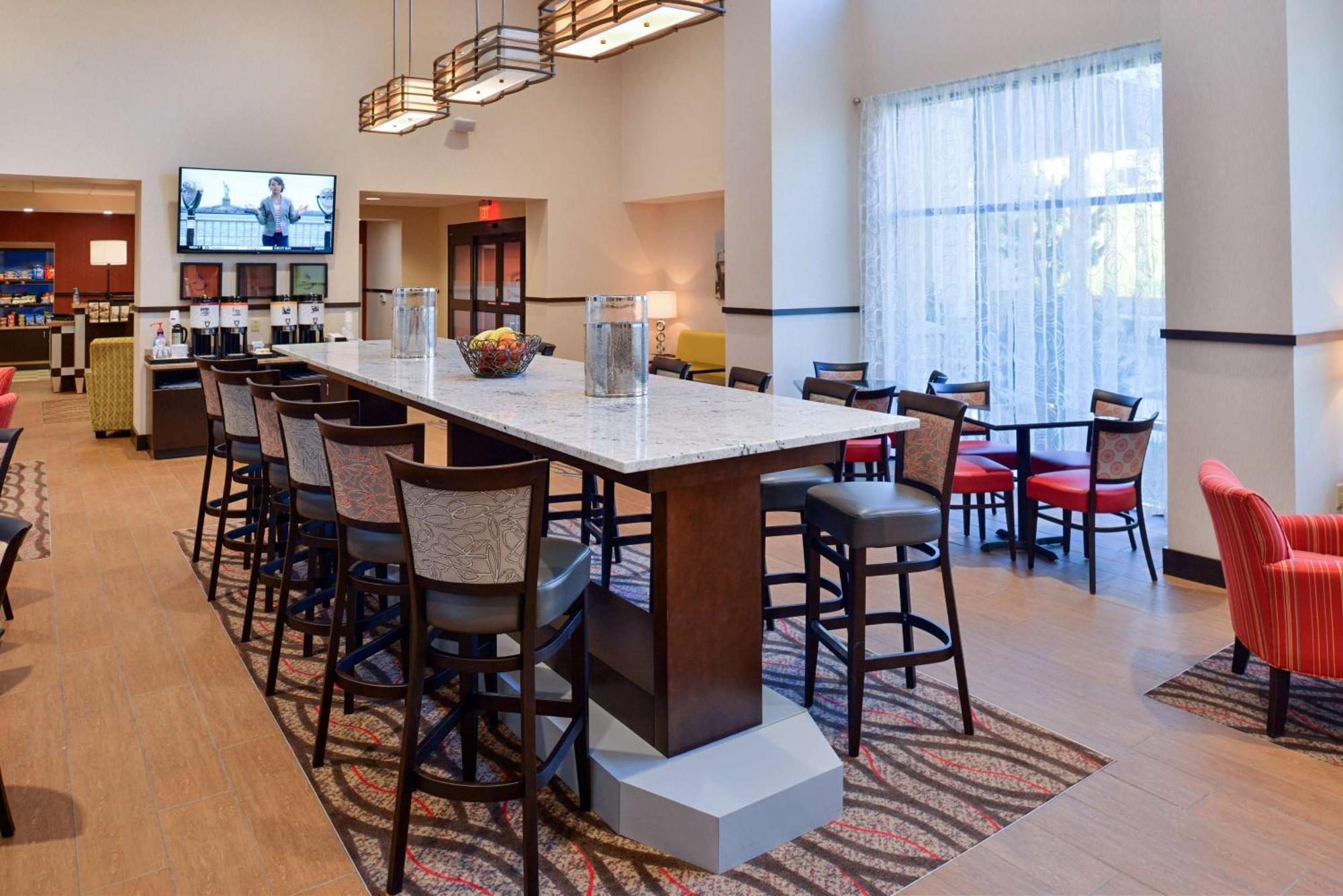 Hampton Inn & Suites California University-Pittsburgh Coal Center Экстерьер фото